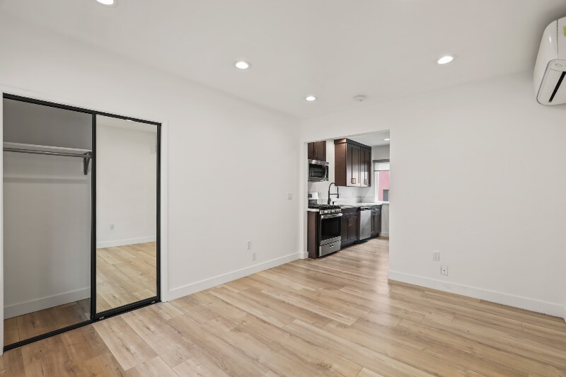 Building Photo - 410 Lucas Ave