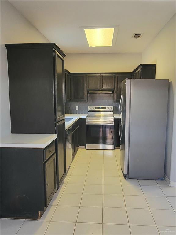 Building Photo - 21 N Opal St