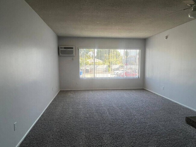 Building Photo - 0.0 bedroom in Los Angeles California 91343