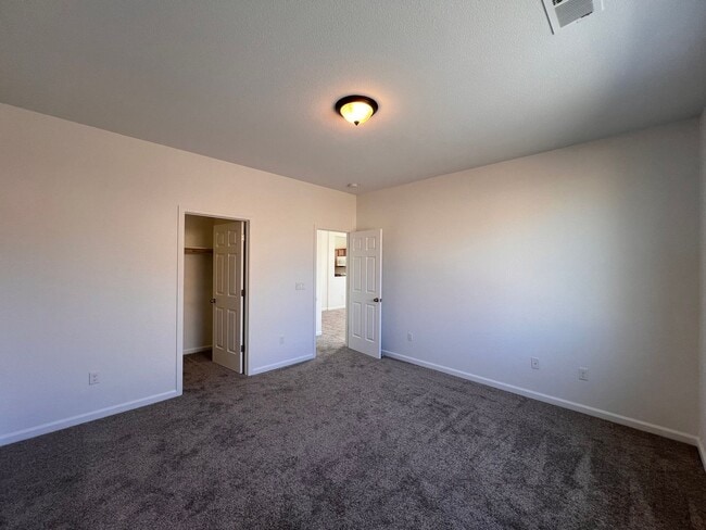 Building Photo - Single-level 3 bedroom, 2-bathroom home in Dayton, NV