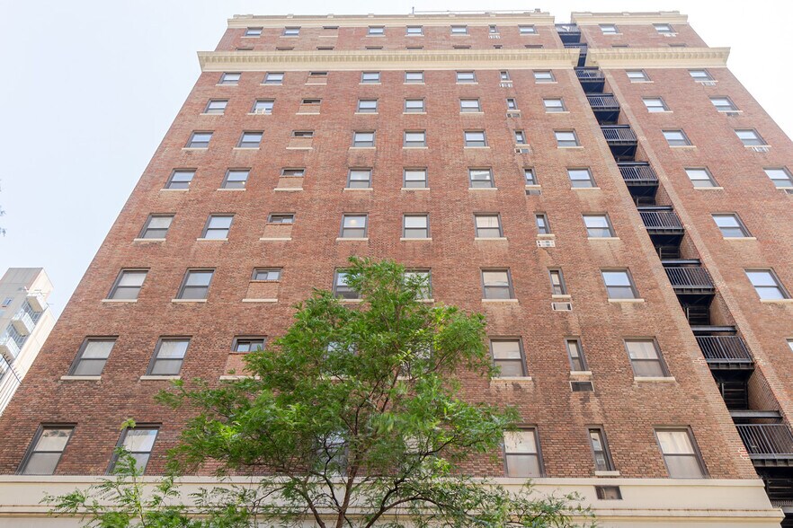 Building Photo - 138 E 38th St