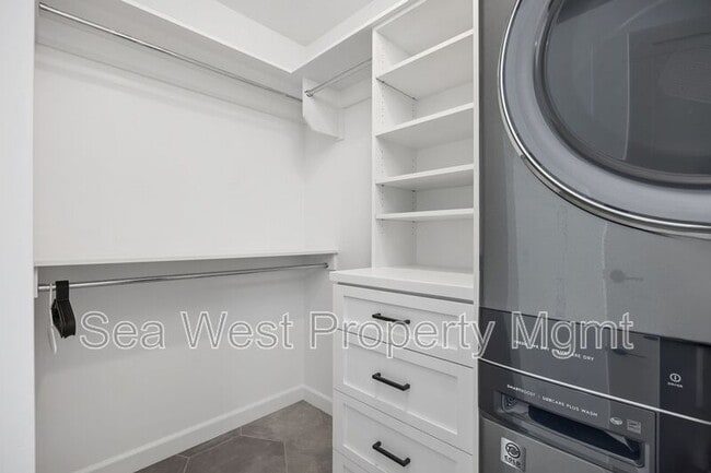 Building Photo - 778 Del Riego Ave