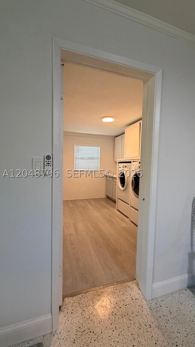Building Photo - 3781 Jackson -