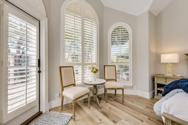 Building Photo - 12727 Cloud Mountain Crossing