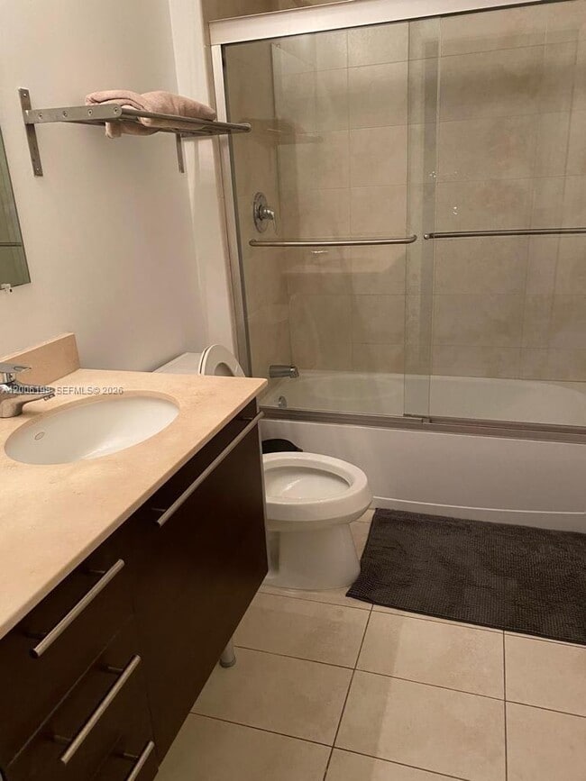 Building Photo - 1900 N Bayshore Dr