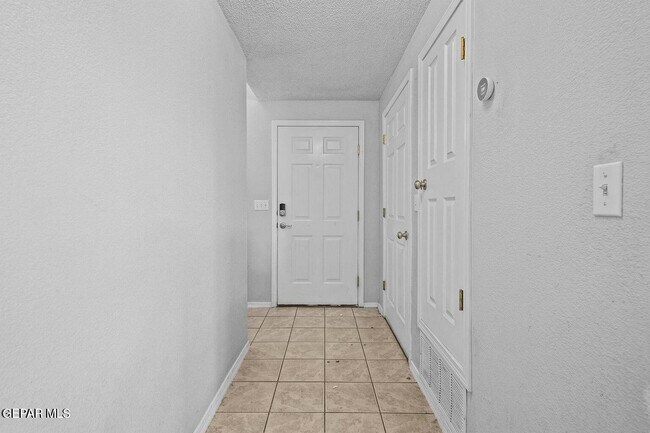 Building Photo - 7908 Mt Latona Dr