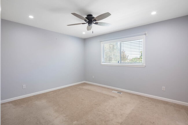 Building Photo - 2225 Mt Whitney Dr