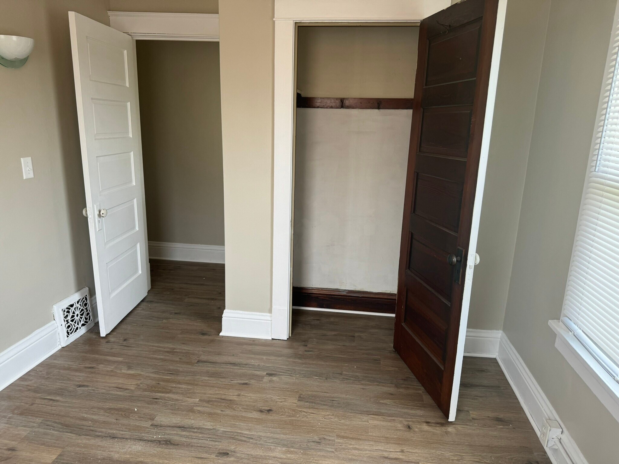 Building Photo - 711 16th St