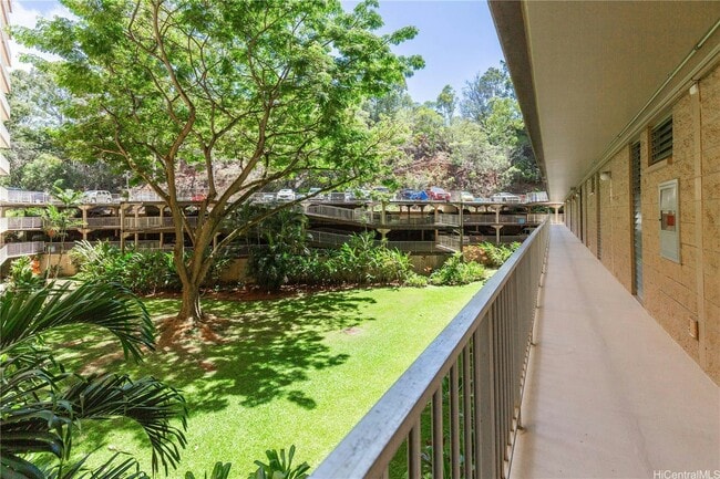 Building Photo - 95-227-227 Waikalani Dr