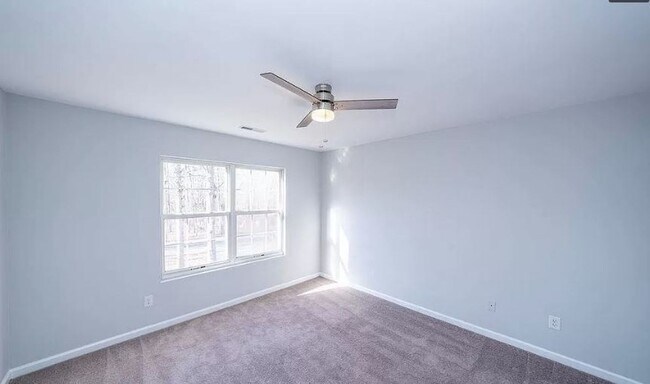 Building Photo - 25 Glen Burnie Rd
