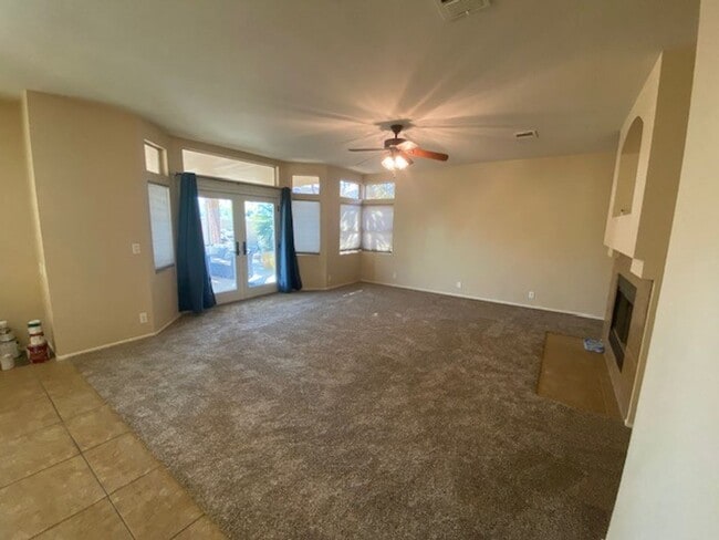 Building Photo - 2640 Ohio Ct