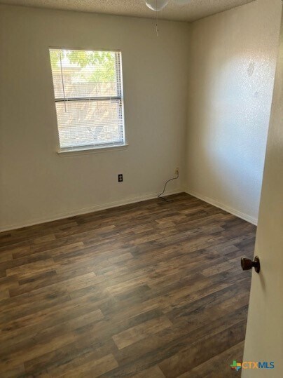 Building Photo - 1702 Sagebrush Dr