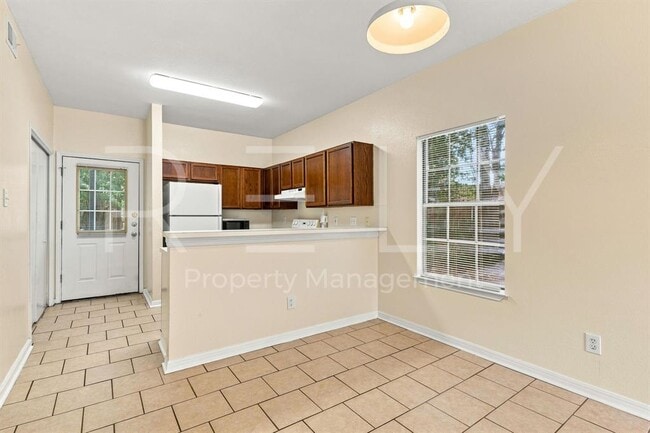 Building Photo - 2908 Whisper Oaks Ln