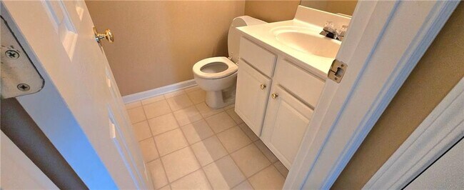 Building Photo - 2513 Davenham Ln