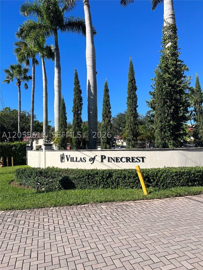 Building Photo - 6709 N Kendall Dr