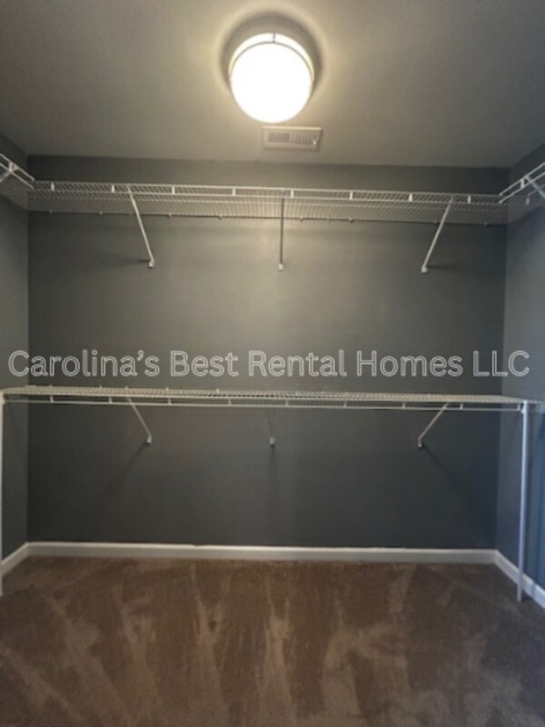 Building Photo - 148 Mariscat Pl