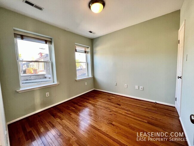 Building Photo - 1433 S Street NW-#3