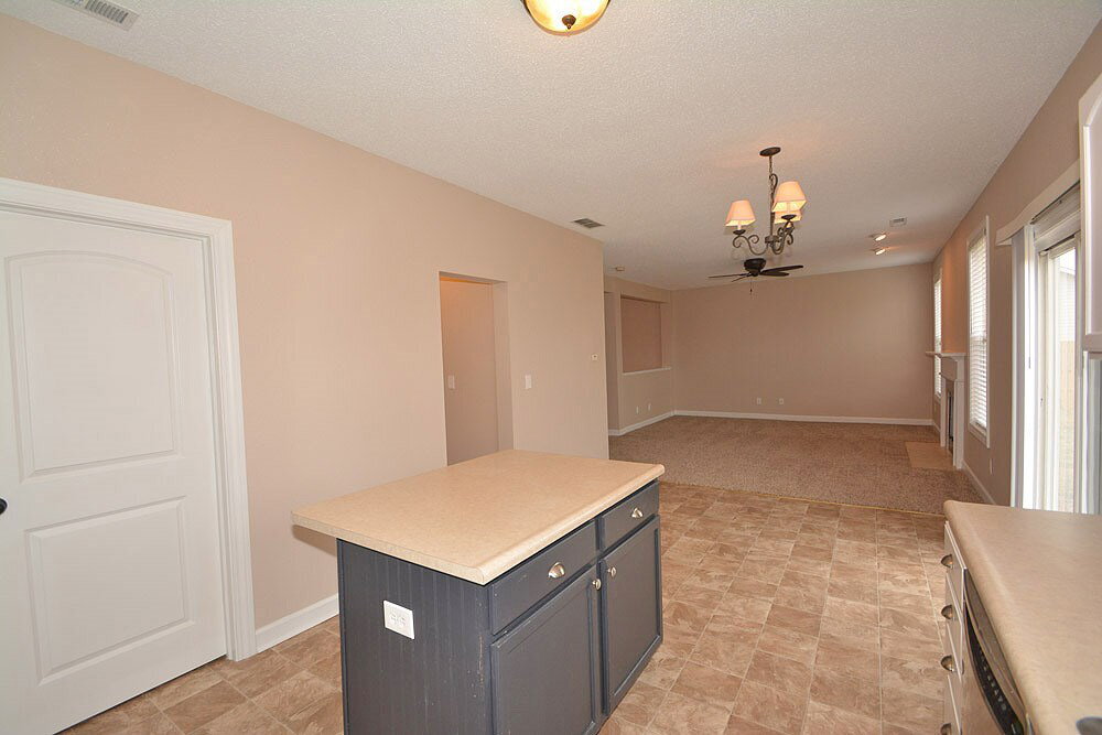 Building Photo - 19334 Sandbar Dr