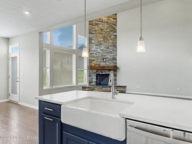 Building Photo - 15802 Stonehouse Ct