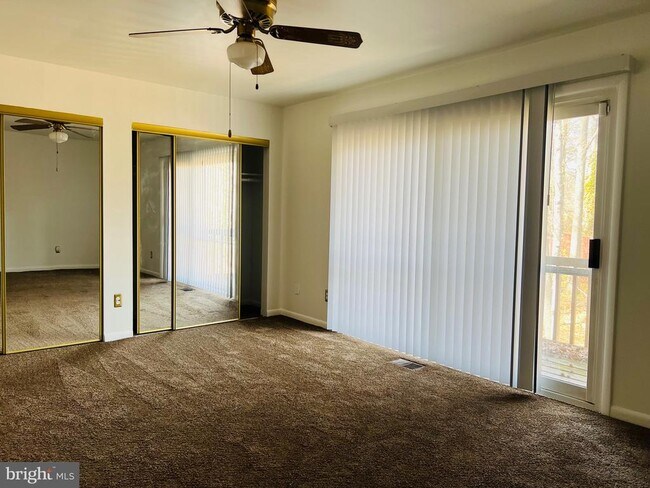 Building Photo - 8613 Seasons Way