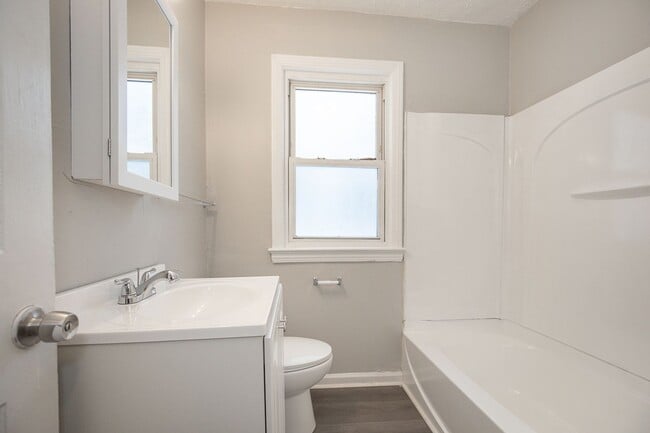 Building Photo - NEWLY RENOVATED! 3 BED, 1 BATH BEAUTIFUL SINGLE-FAMILY HOME IN CLEVELAND!