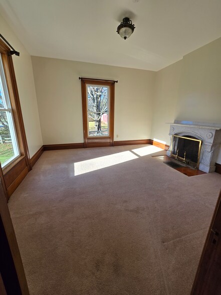 Livingroom - 281 Pembroke St