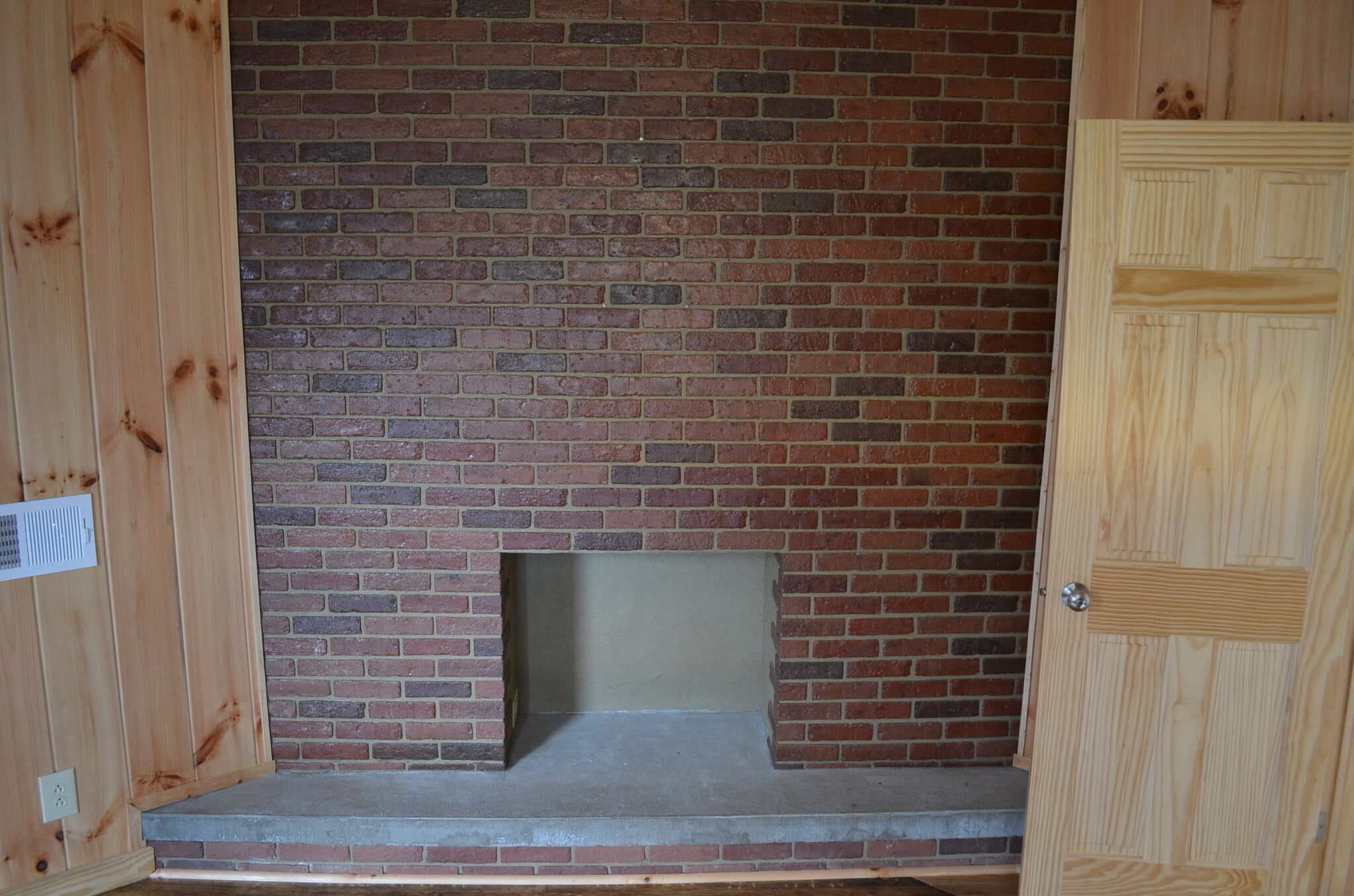 Building Photo - 444 Chestnut St