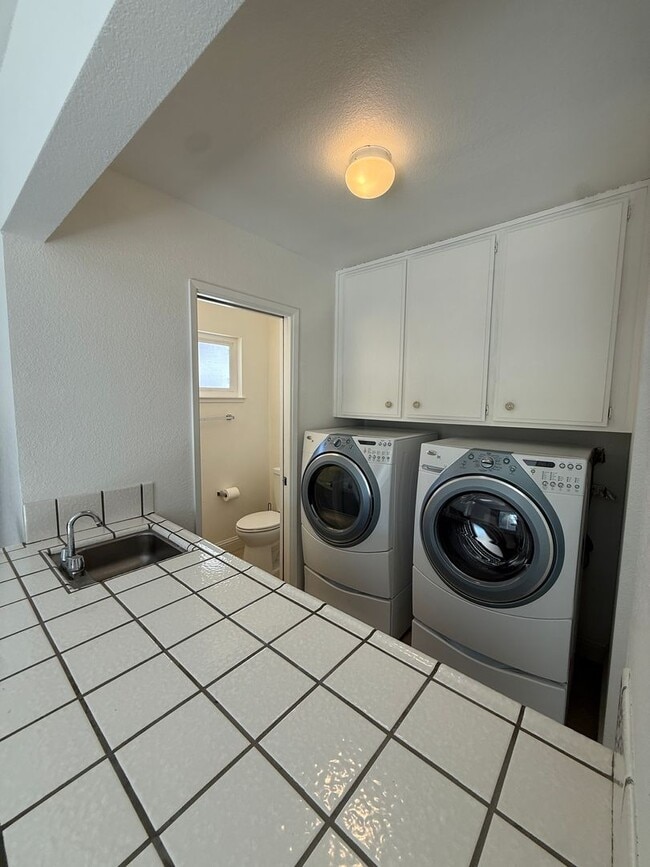 Building Photo - 3537 Augusta Ct