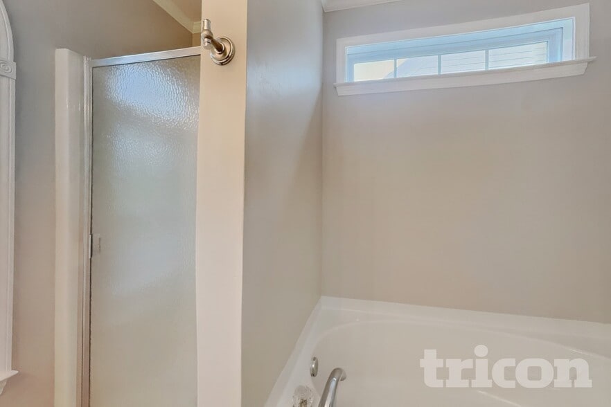 Building Photo - 5931 Bluestem Cir