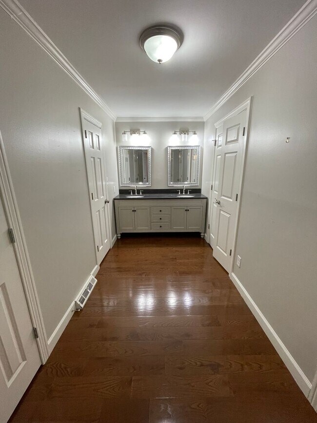Building Photo - Executive Rental in Horseleg Creek- $3,295