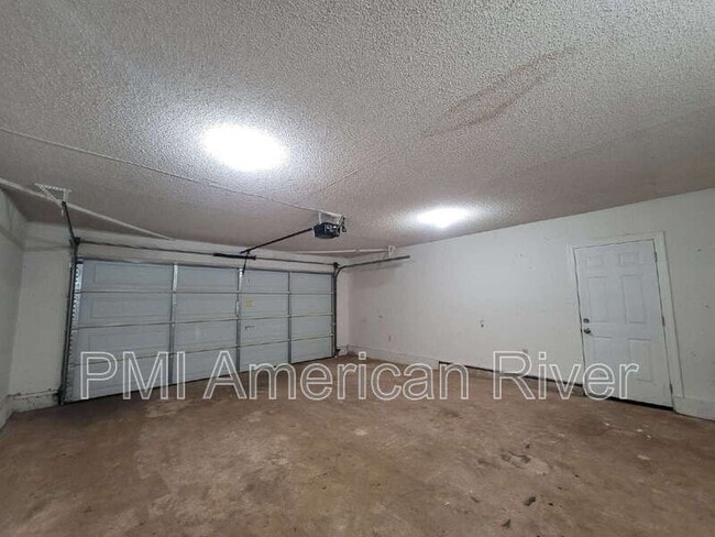 Building Photo - 8924 Sutters Gold Dr