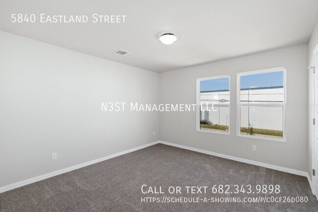Building Photo - 5840 Eastland St