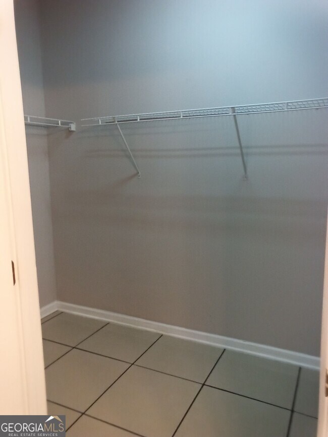 Building Photo - 403 St Dunstans Ct