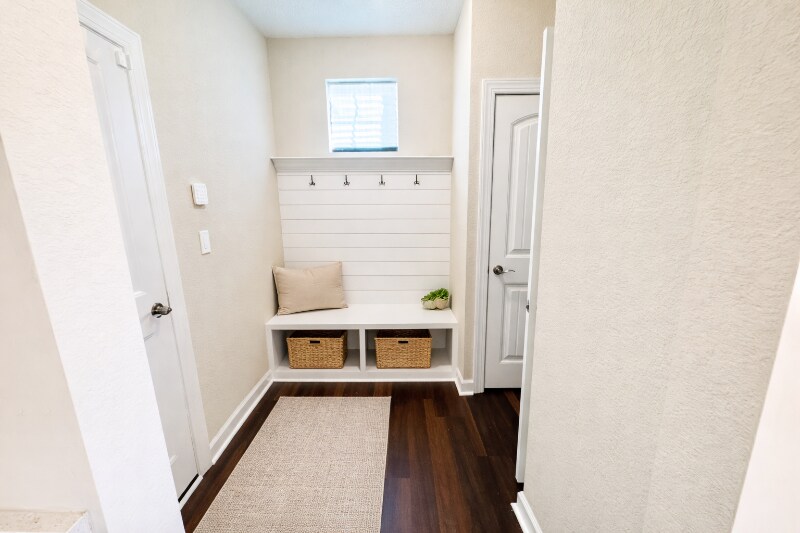 Building Photo - 1300 Parkdale St