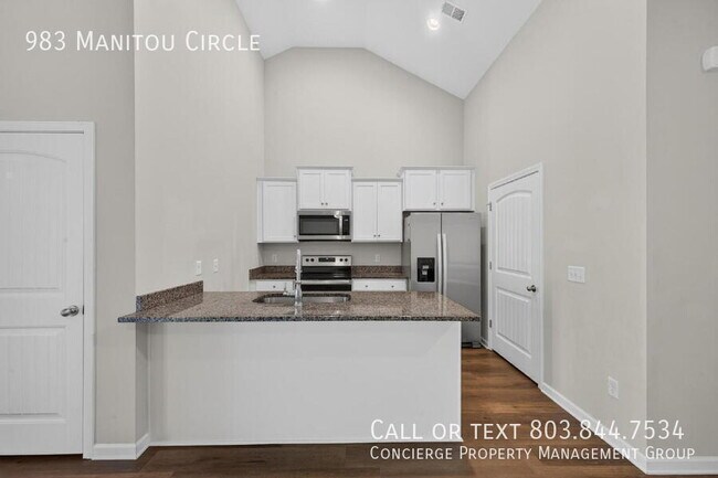 Building Photo - 983 Manitou Cir