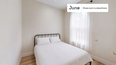 Building Photo - Room in Shared 3 bed/2 bath home in Greenpoint
