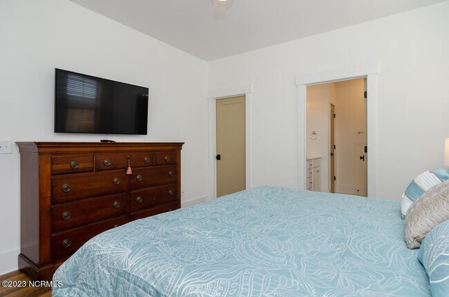 Building Photo - 1733 Pinfish Ln