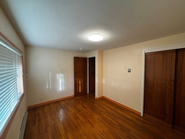 Building Photo - Stylish Updated 3-Bedroom Home in Desirable South Eugene