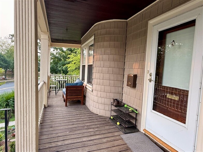 Building Photo - 76 Powder House Blvd