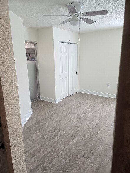 Bathroom 3 - 387 S McMullen Booth Rd