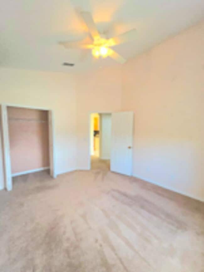 Building Photo - 691 Lakeworth Cir