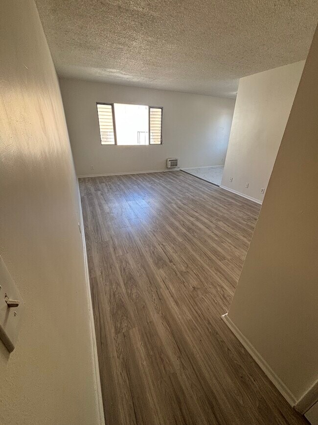 Building Photo - 314 N Market St