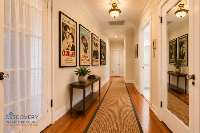 Building Photo - Classic Berkeley Condo with Tasteful Modern Updates