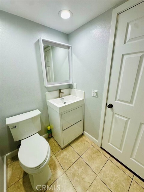 Building Photo - 4872 Vía Alista