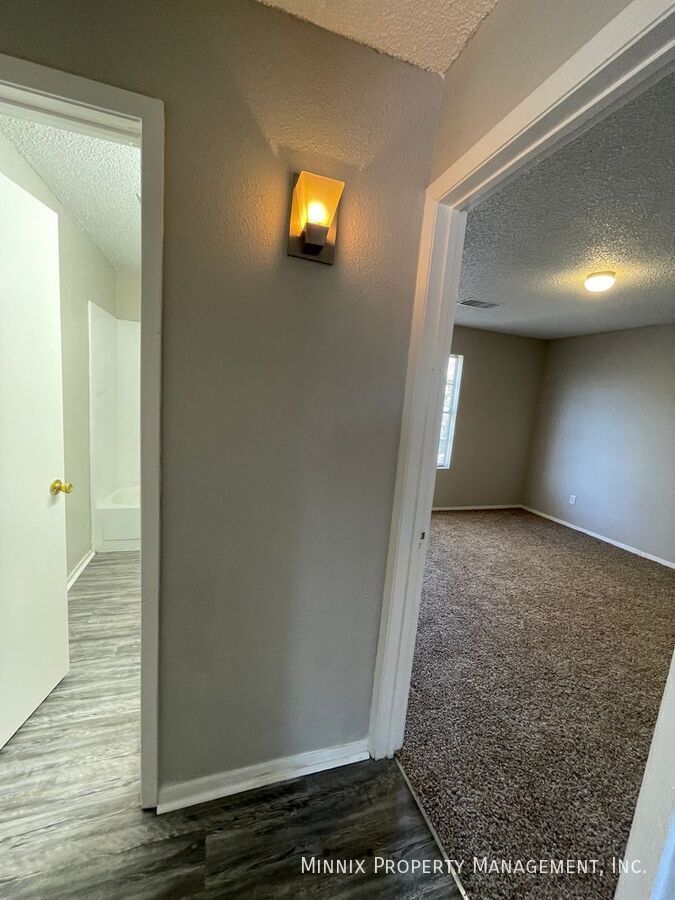 Building Photo - 3007 W Louisiana Ave