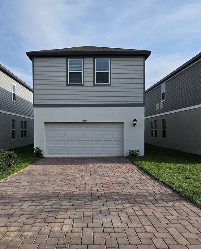 Building Photo - Beautiful and Spacious 3 bedroom 2 bath Townhome With a Split Floor Plan in Winter Garden!