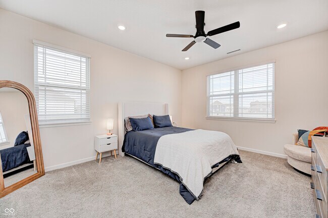 Building Photo - 2214 Warbler St