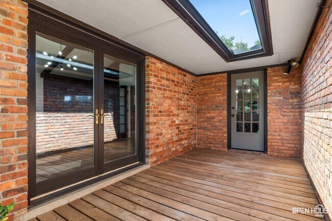 Building Photo - 4517 Wynnwood Dr