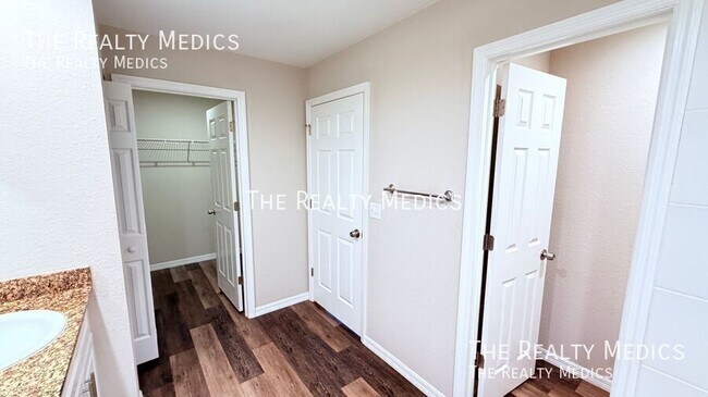 Building Photo - 15629 SW 46th Ave Rd