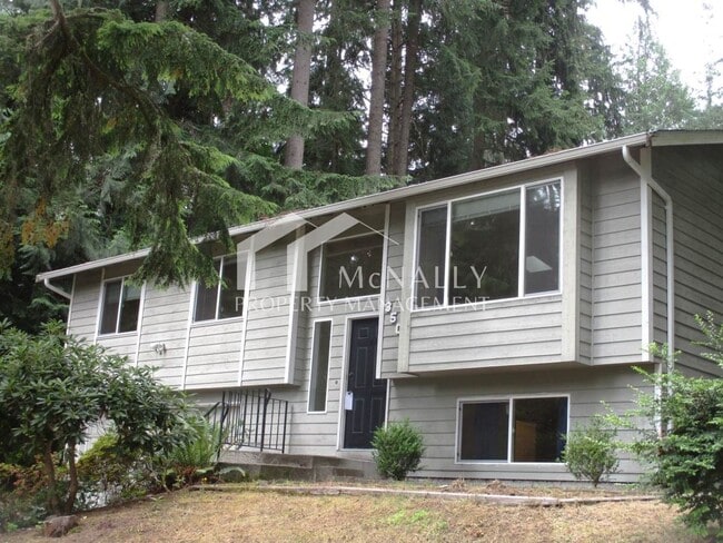 Primary Photo - Split Level 3 Bedroom 2.25 Bath on Peacock...